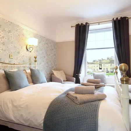 Ivy Bed & Breakfast 3*